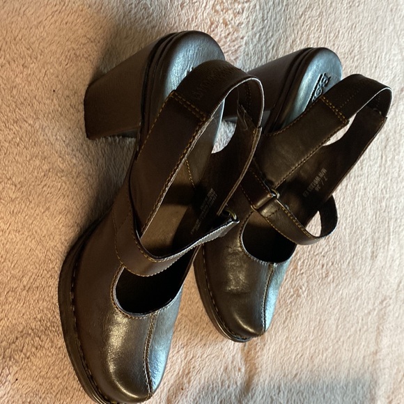 Born NWT heels have box very comfortable just wrong size Brown leather sz 7 - Picture 1 of 6